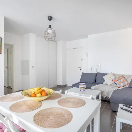 New Joliette Comfortable Well Located With Private Parking